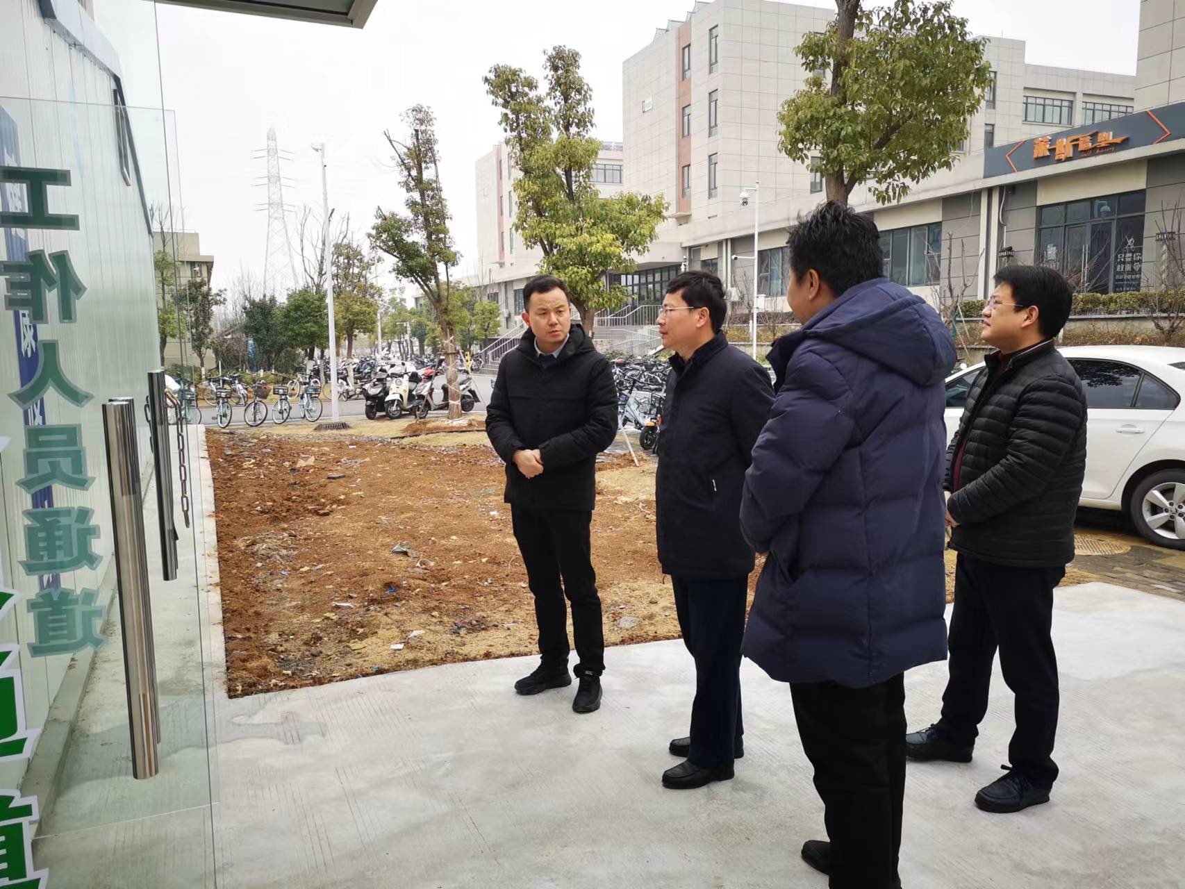 校領導檢查節后復工情況1.jpg