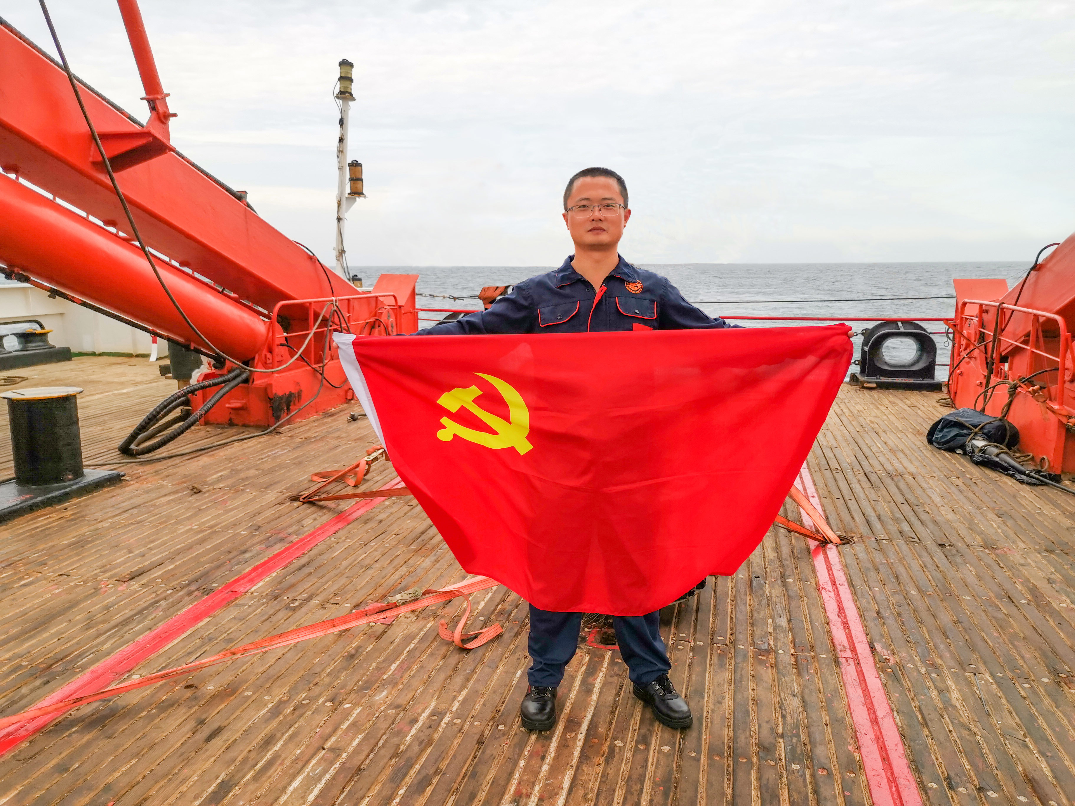 黨旗飄揚1.jpg